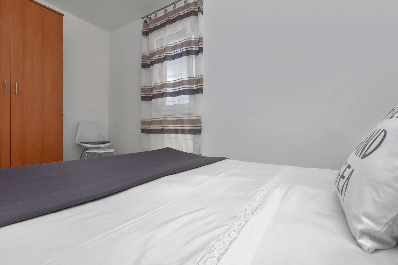 פודגורה Apartment Kate מראה חיצוני תמונה